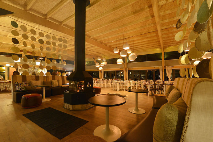 Imagen del bar/restaurante del Hotel Kalahari Anib Lodge. Foto 5