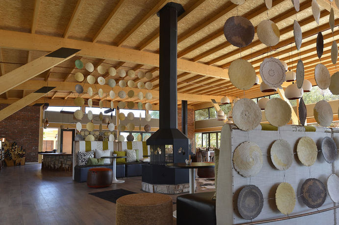 Imagen del bar/restaurante del Hotel Kalahari Anib Lodge. Foto 6