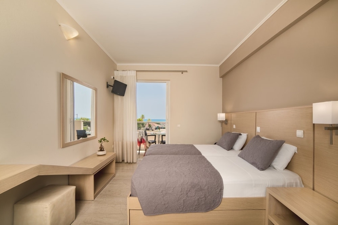 Imagen de la habitación del Hotel Kalamaki Beach. Foto 10
