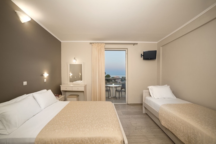 Imagen de la habitación del Hotel Kalamaki Beach. Foto 13