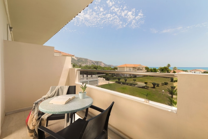 Imagen de la habitación del Hotel Kalamaki Beach. Foto 15