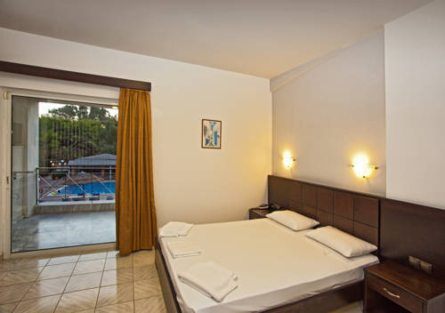 Imagen de la habitación del Hotel Kalamitsi Apartments. Foto 2