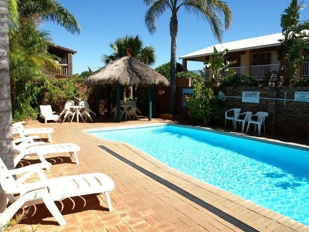 Imagen de la piscina del Hotel Kalbarri Reef Villas. Foto 18