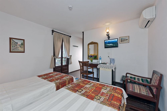 Imagen de la habitación del Hotel Kalehan. Foto 5