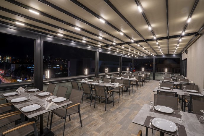 Imagen del bar/restaurante del Hotel Kaleli. Foto 5