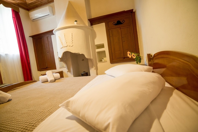 Imagen de la habitación del Hotel Kalemi. Foto 6