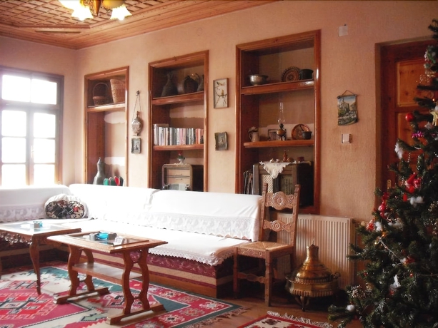 Imagen de los interiores del Hotel Kalemi. Foto 17