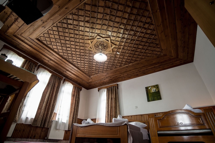 Imagen de la habitación del Hotel Kalemi. Foto 13