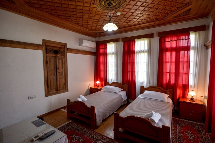 Imagen de la habitación del Hotel Kalemi. Foto 15