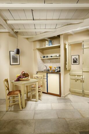 Imagen de la habitación del Hotel Kalergis Studios. Foto 16