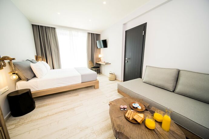 Imagen de la habitación del Hotel Kali Thea Suites. Foto 14