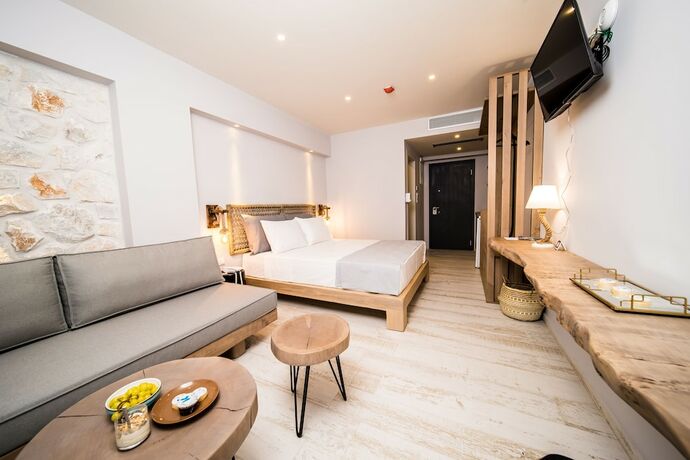 Imagen de la habitación del Hotel Kali Thea Suites. Foto 18