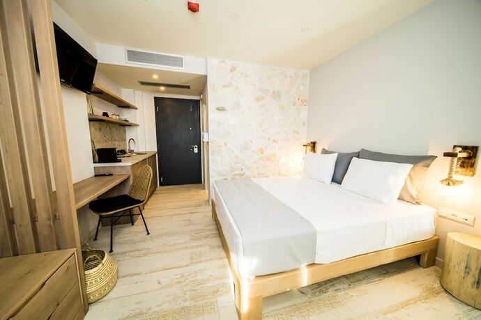 Imagen general del Hotel Kali Thea Suites. Foto 10