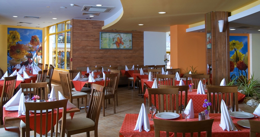 Imagen del bar/restaurante del Hotel Kaliakra Marе - Ultra All Inclusive. Foto 4