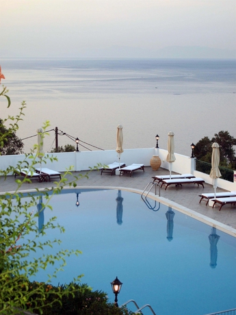 Imagen de la piscina del Hotel Kalidon Panorama. Foto 7