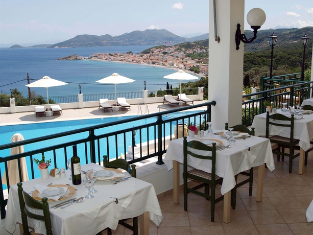 Imagen de la piscina del Hotel Kalidon Panorama. Foto 9