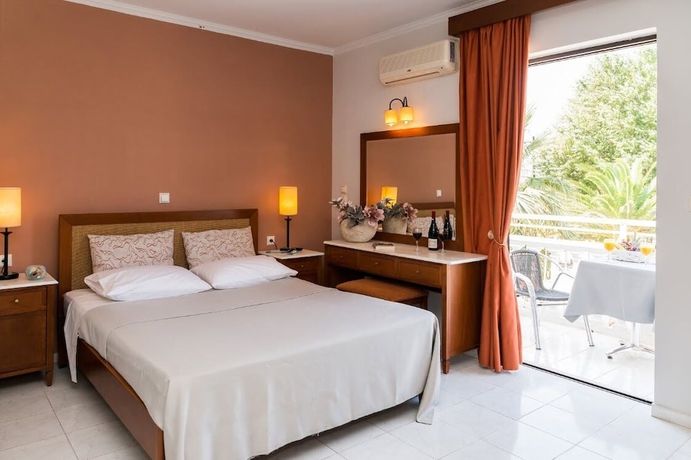 Imagen de la habitación del Hotel Kalidonio Studios. Foto 6