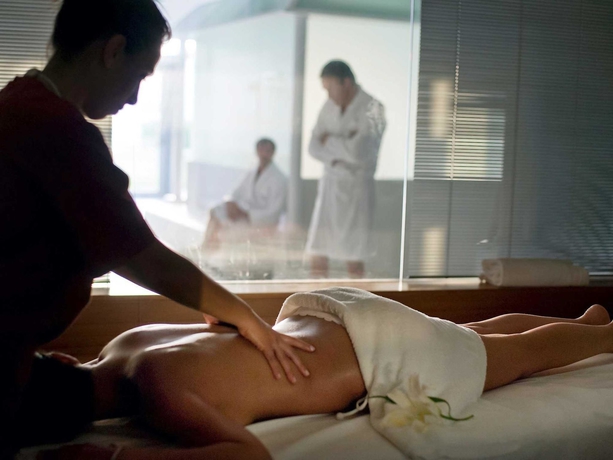 Imagen de la piscina del Hotel Kalidria and Thalasso Spa. Foto 15