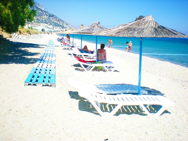 Imagen de los exteriores del Hotel Kalimera Mare. Foto 10