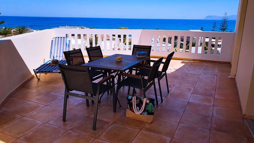 Imagen de la habitación del Hotel Kalimera, Stalos. Foto 9