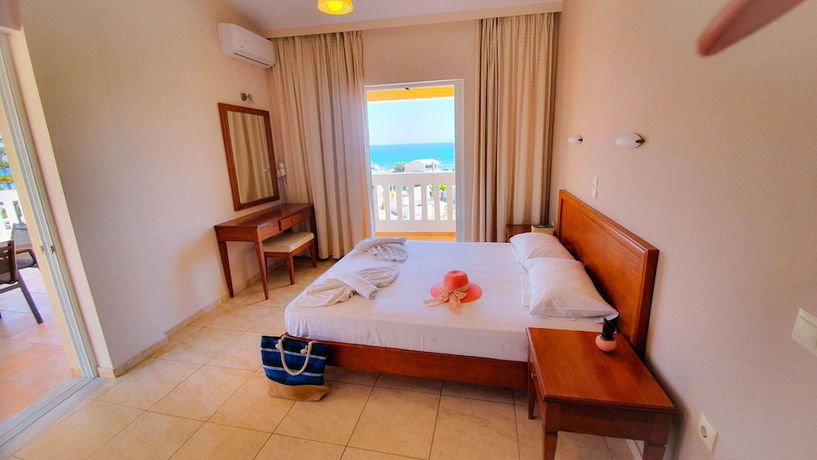 Imagen de la habitación del Hotel Kalimera, Stalos. Foto 10