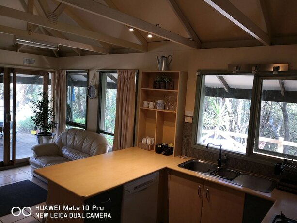 Imagen de la habitación del Hotel Kalimna Woods Cottages. Foto 18