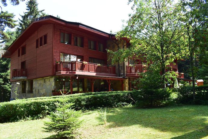 Imagen de los exteriores del Hotel Kalina. Foto 12