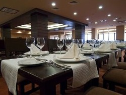 Imagen del bar/restaurante del Hotel Kalina Palace. Foto 7