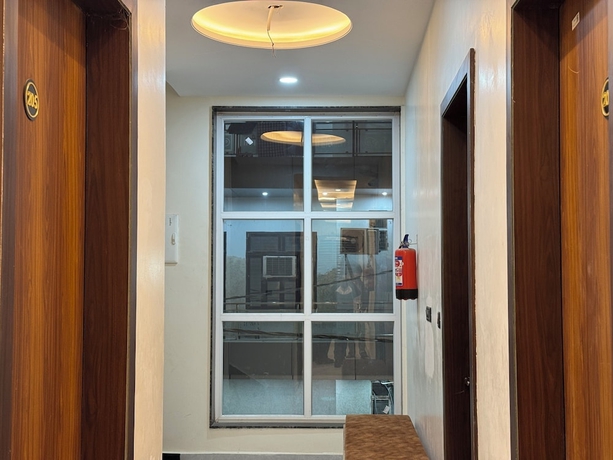 Imagen de los interiores del Hotel Kalindi kunj. Foto 16