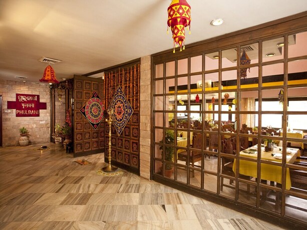 Imagen del bar/restaurante del Hotel Kalinga Ashok. Foto 17