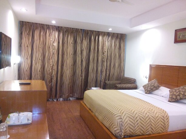 Imagen de la habitación del Hotel Kalinga Ashok. Foto 25