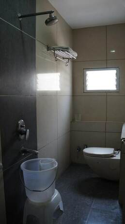 Imagen de la habitación del Hotel Kalinga, Indore. Foto 9