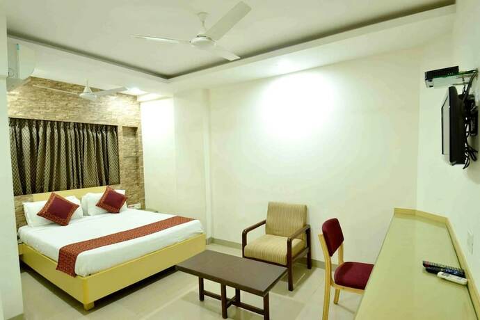 Imagen de la habitación del Hotel Kalinga, Indore. Foto 10
