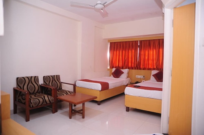 Imagen de la habitación del Hotel Kalinga, Indore. Foto 11