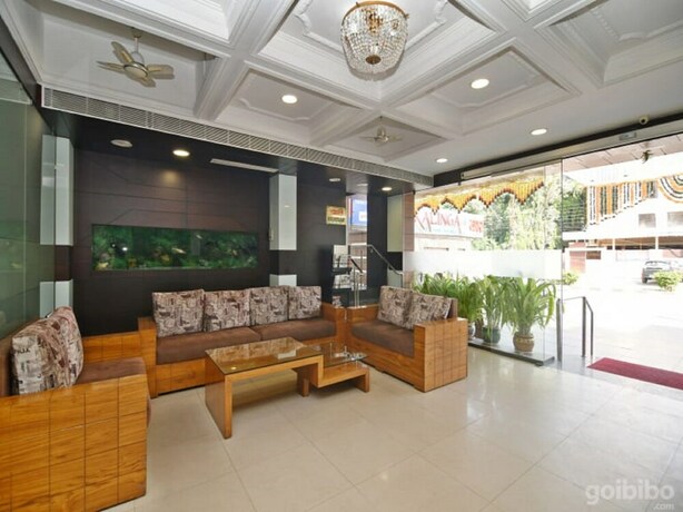 Imagen de los interiores del Hotel Kalinga, Indore. Foto 18