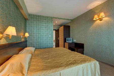 Imagen de la habitación del Hotel Kalithea Sozopol. Foto 13