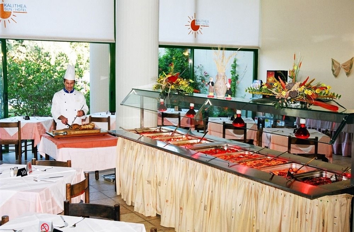 Imagen del bar/restaurante del Hotel Kalithea Sun & Sky. Foto 7
