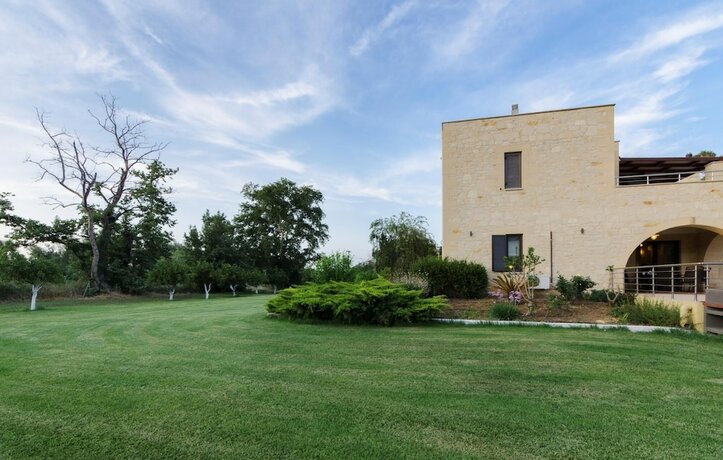 Imagen general del Hotel Kalives Orchard Villas. Foto 17