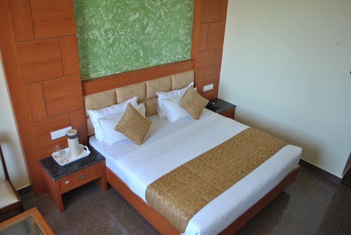 Imagen de la habitación del Hotel Kalka Royal. Foto 6
