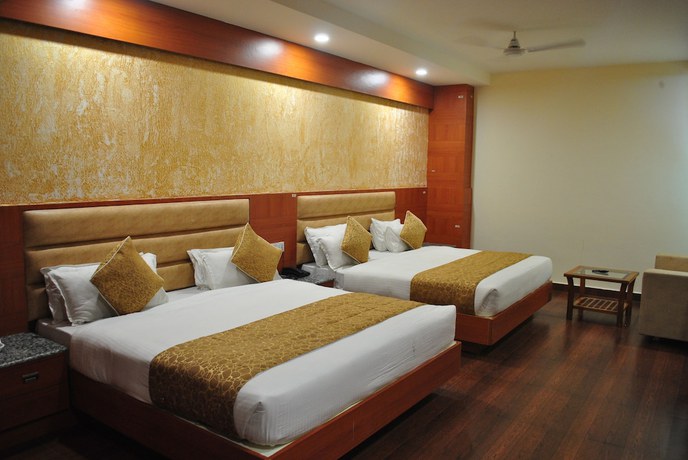 Imagen de la habitación del Hotel Kalka Royal. Foto 7