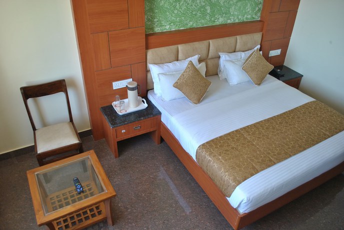 Imagen de la habitación del Hotel Kalka Royal. Foto 8