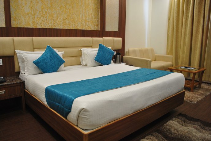 Imagen de la habitación del Hotel Kalka Royal. Foto 9