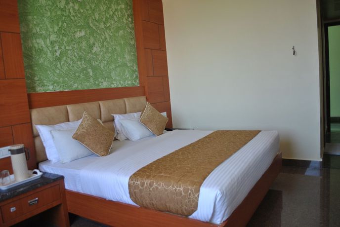 Imagen de la habitación del Hotel Kalka Royal. Foto 14