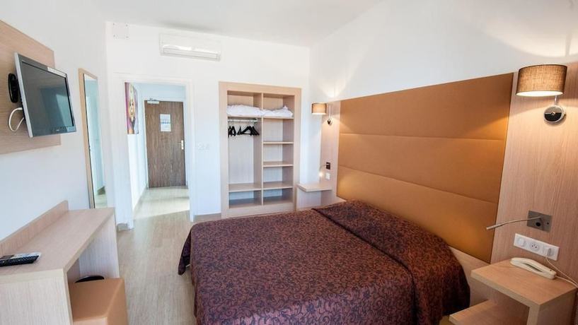 Imagen de la habitación del Hotel Kalliste, Ota. Foto 14