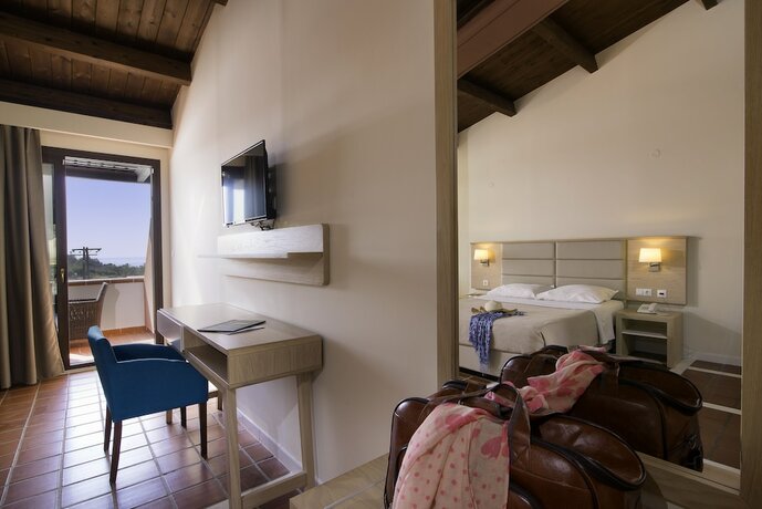 Imagen de la habitación del Hotel Kallisti, Tasos. Foto 15
