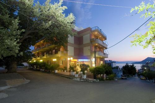 Imagen general del Hotel Kallithea, Loutra Edipsou. Foto 5