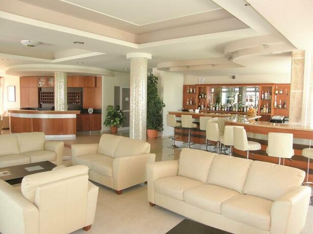 Imagen general del Hotel Kalloudis Apartments. Foto 20