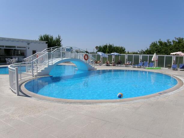 Imagen general del Hotel Kalloudis Apartments. Foto 26