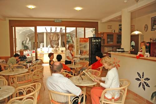 Imagen general del Hotel Kalma, HEVIZ. Foto 10