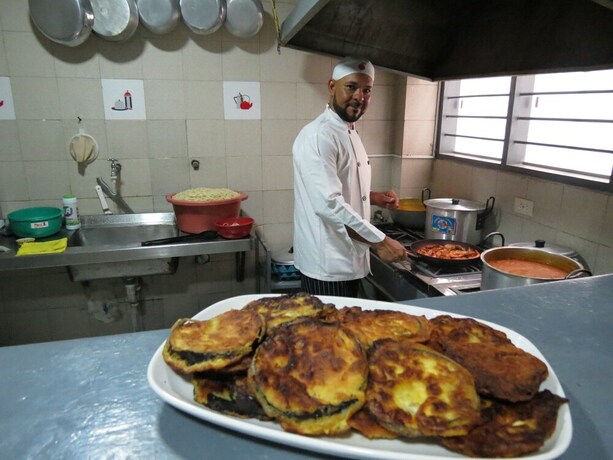 Imagen del bar/restaurante del Hotel Kaloha. Foto 4